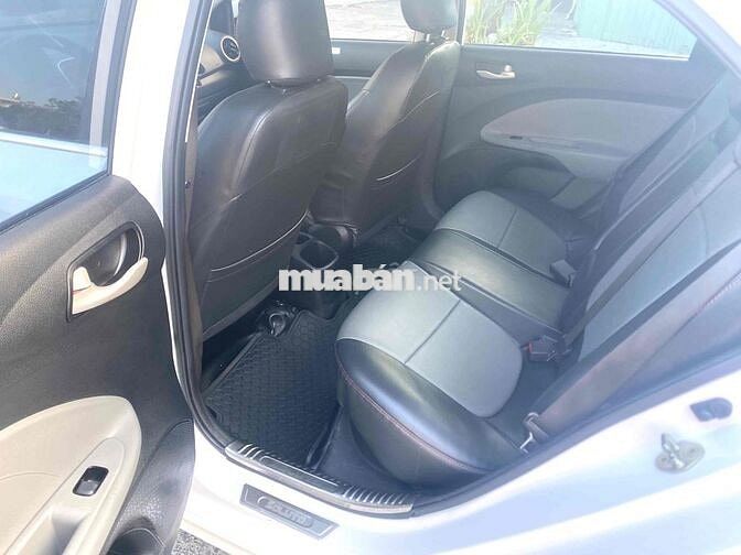 Kia Soluto 1.4 MT 2022 Trắng, logo mới