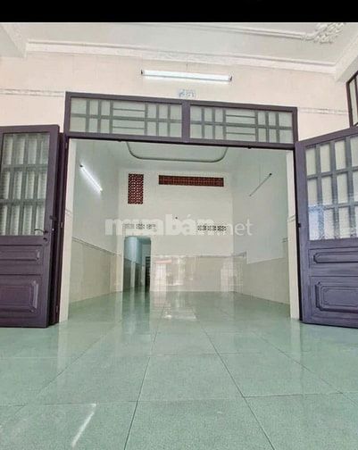 CHÍNH CHỦ NGỘP BANK BÁN GẤP CĂN NHÀ CẤP 4 , ĐƯỜNG TRỊNH QUANG NGHỊ .