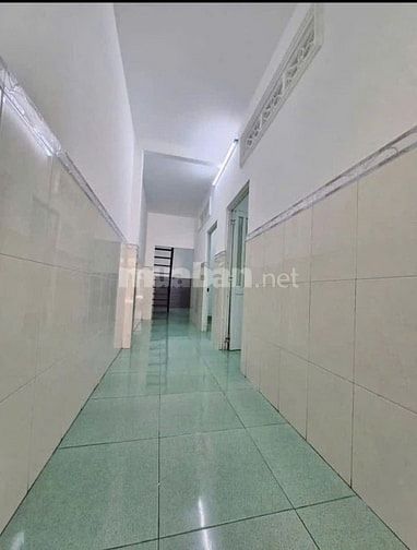 CHÍNH CHỦ NGỘP BANK BÁN GẤP CĂN NHÀ CẤP 4 , ĐƯỜNG TRỊNH QUANG NGHỊ .
