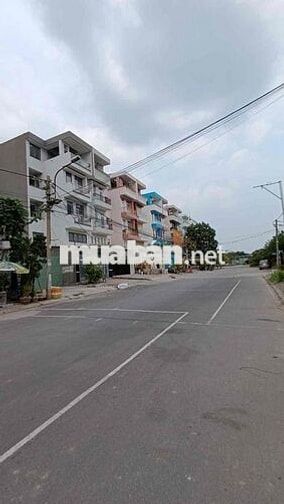 BÁN LÔ ĐẤT KHU DÂN CƯ LÊ BÔI QUẬN 8. DT: 105m2. Ngan 5m. Nhỉnh 5 Tỷ