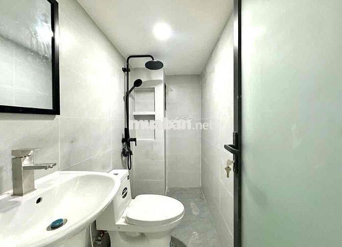 CHO THUÊ PHÒNG DUPLEX GẦN UFM, CÓ BAN CÔNG GIÁ TỐT