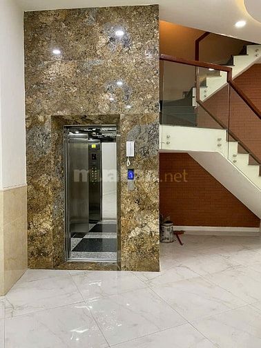 Cho thuê nhà mặt tiền Ngô Gia Tự, Q.10, 4x22m, NH 6m, 5 lầu, thang máy
