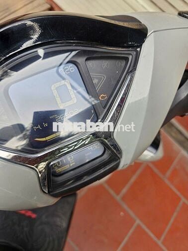 Honda SH 125cc màu đỏ- dán màu như hình
