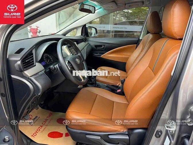 Toyota Innova E 2019 số sàn - Bảo hành Toyota