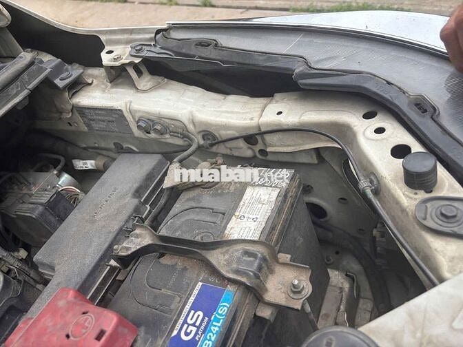 Toyota Innova Trắng 7 chỗ