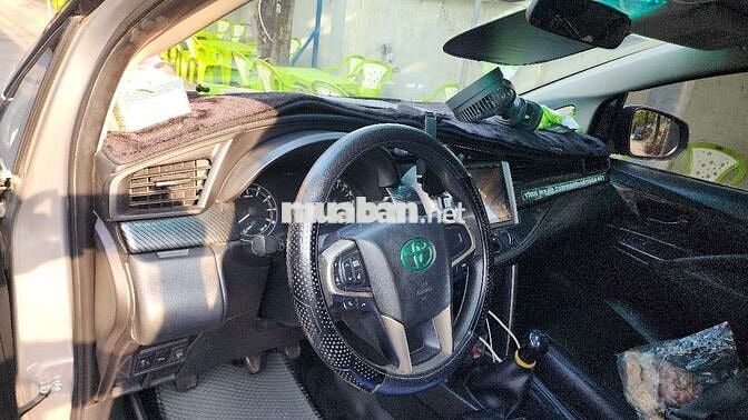 Toyota INNOVA 2017