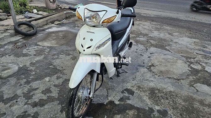 Honda Wave @100 Trắng