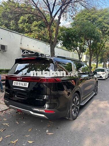 Kia Carnival Signature Đen 7 chỗ