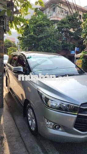 Toyota INNOVA 2017