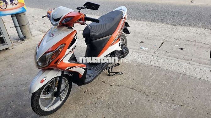 Yamaha Luvias Cam trắng Đã sử dụng
