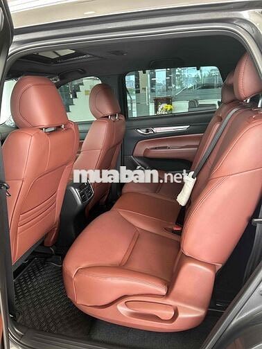 Mazda CX-8 7 chỗ màu Đỏ