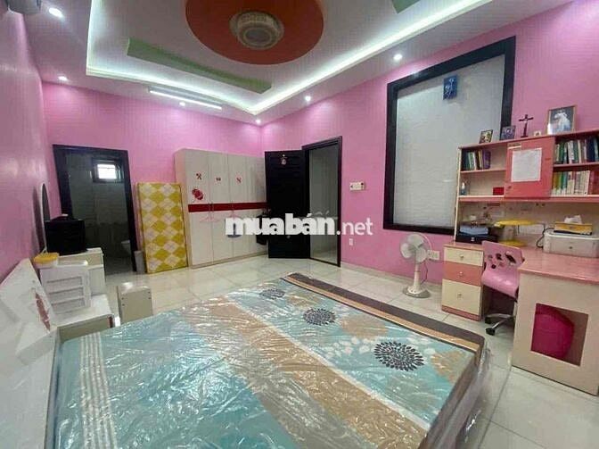 CHO THUÊ BIỆT THỰ 200M2, FULL NỘI THẤT KDC CHÁNH NGHĨA, THỦ DẦU MỘT, B
