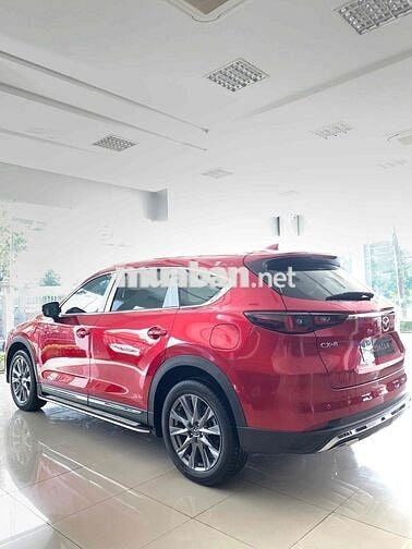 Mazda CX-8 7 chỗ màu Đỏ