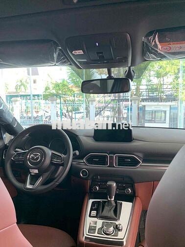 Mazda CX-8 7 chỗ màu Đỏ