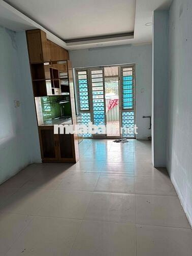cho thuê nhà mặt tiền 989 Phạm văn đồng