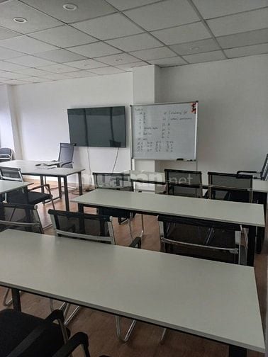 Cho thuê 2 phòng dạy học Trần Duy Hưng, P. Yên Hoà, 30m2/ph, thang máy