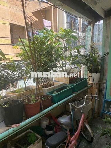BÁN ĐẤT TẶNG NHÀ CŨ-HẺM 5m OTO ĐẬU TRƯỚC NHÀ-(4mX10m)-PHAN VĂN HỚN-Q12