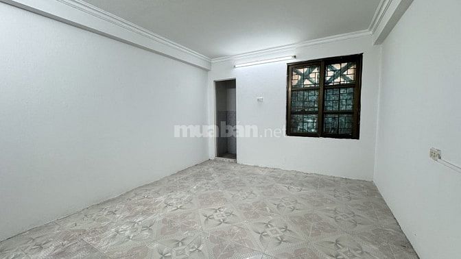 Ngọc Lâm – Long Biên – Ô Tô – 46 M2 – 2 Tầng – MT 3.7 M – Giá 11.8 Tỷ.