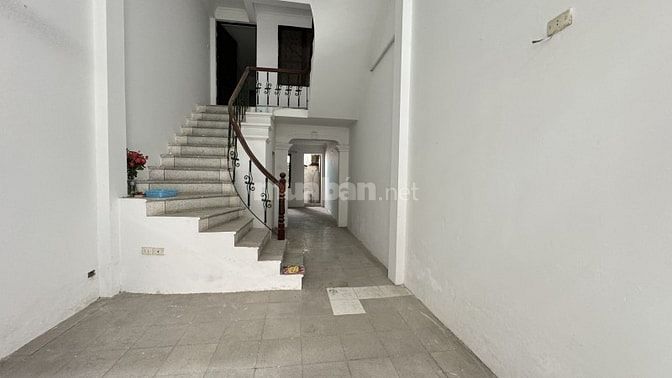 Ngọc Lâm – Long Biên – Ô Tô – 46 M2 – 2 Tầng – MT 3.7 M – Giá 11.8 Tỷ.