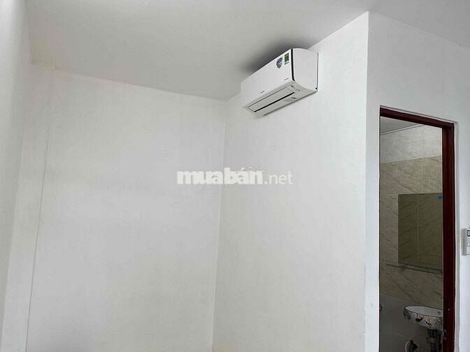 Cho thuê nhà Mặt tiền 5m: 12tr; TT Q1 - 6 Hồ Hảo Hớn