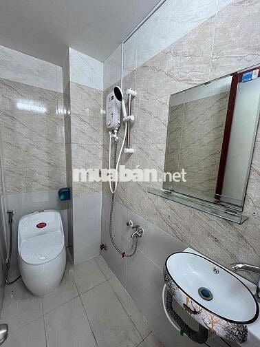 Cho thuê nhà Mặt tiền 5m: 12tr; TT Q1 - 6 Hồ Hảo Hớn
