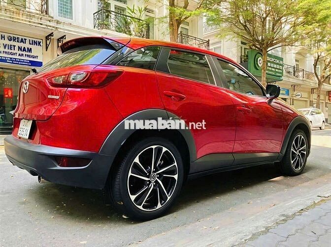 Gia đình bán xe hiệu Mazda CX-3 SX 2024 mới 95%