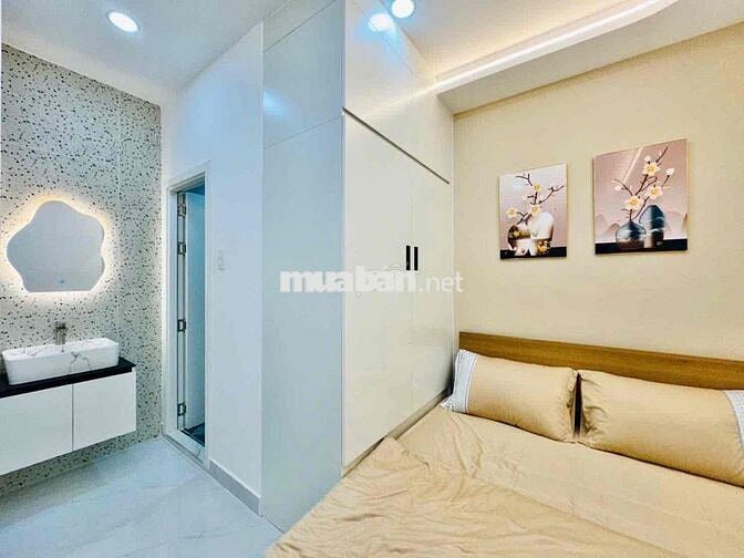 Nhà Trung Tâm 3pn có phòng dưới trệt quang trung