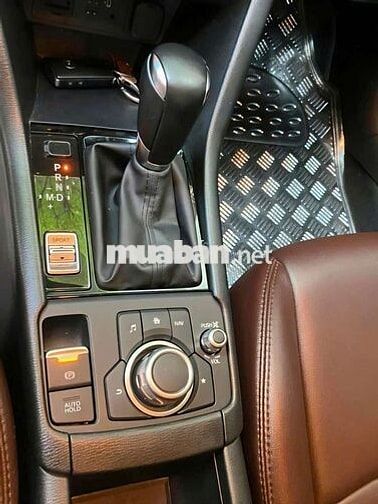 Gia đình bán xe hiệu Mazda CX-3 SX 2024 mới 95%
