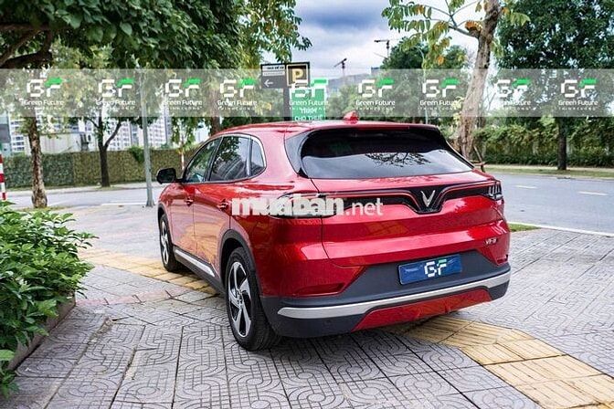 Vinfast VF8 sx 2022, bản Eco- Màu Đỏ