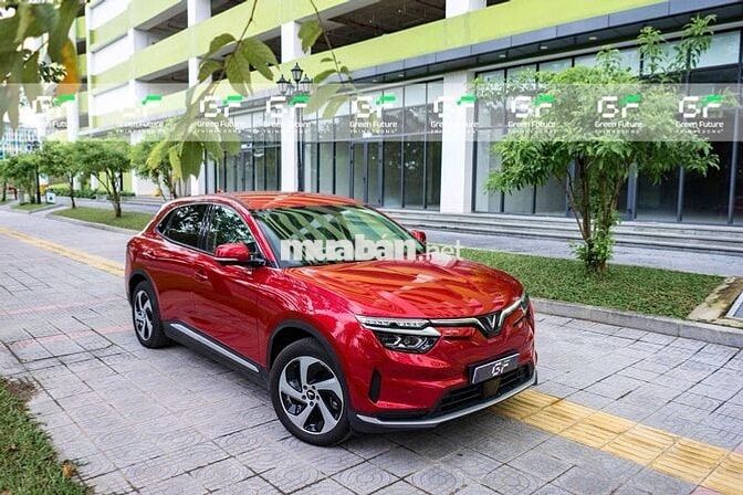 Vinfast VF8 sx 2022, bản Eco- Màu Đỏ