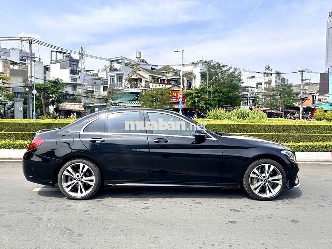 Mercedes-Benz C300 2017 Đen