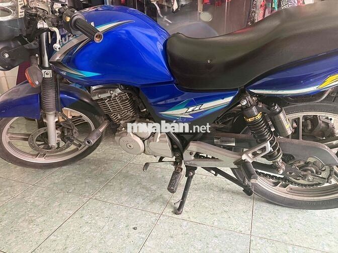 Suzuki EN150 Xanh