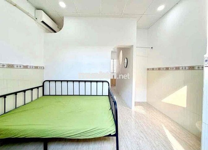 Bán nhà chỉ 3.75T, DT 28m2, Đ.Tôn Đản, ngang 3.8m, gần Vĩnh Khánh.