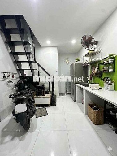 Tỉnh lộ 10 Bình Tân nhà 2 tầng dt 4mx6,07m giá 2,4 tỷ.