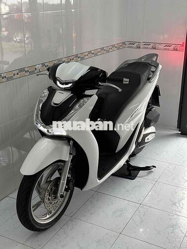 SH 125 ABS 2022 Trắng đen bstp chính chủ