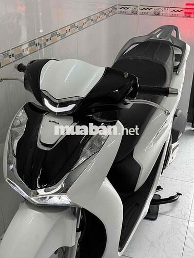 SH 125 ABS 2022 Trắng đen bstp chính chủ