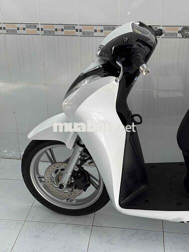 SH 125 ABS 2022 Trắng đen bstp chính chủ