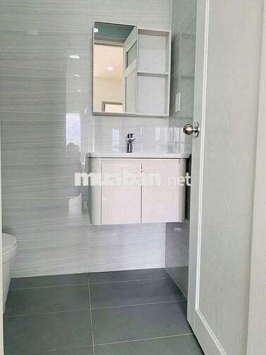 Bán căn hộ chung cư 155 Nguyễn Chí Thanh, quận 5
