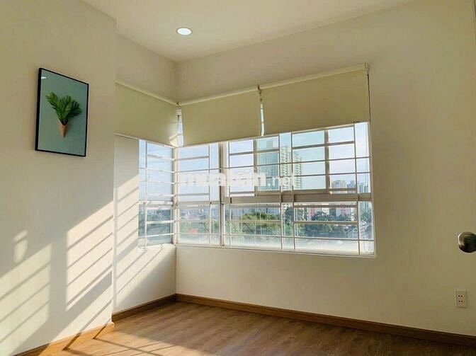 Bán căn hộ chung cư 155 Nguyễn Chí Thanh, quận 5