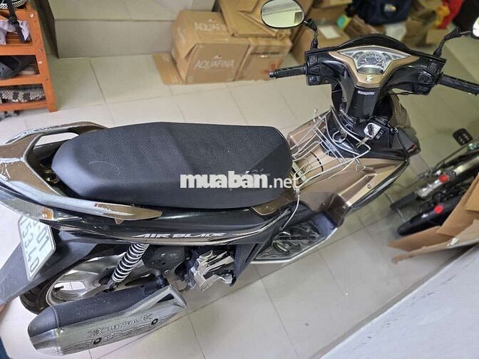 Honda Air Blade 125 Vàng đồng