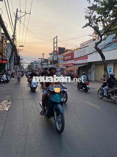 nhà 4m x 12m , gác suốt , kinh doanh đa ngành nghề