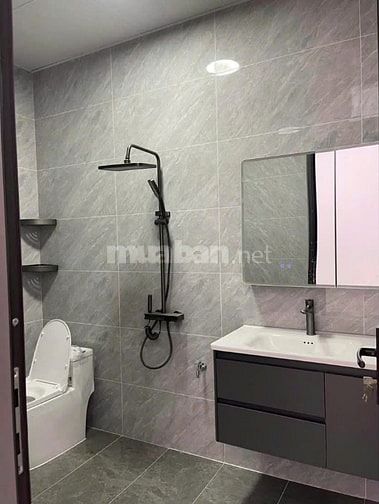 Thanh lý nhà sổ hồng riêng trên trục đường Tân Liêm gần chợ Phú Lạc