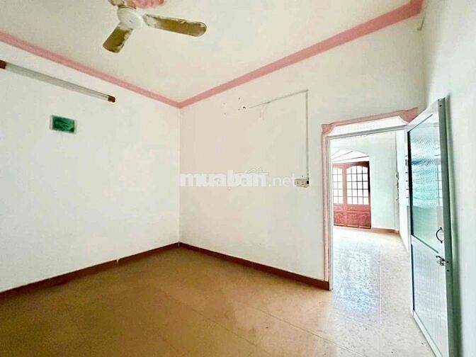 Chủ gửi cho THUÊ nhà MTKD 1 trệt 3 Lầu KDC Bửu Long gần chung cư A6-7