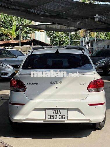 Kia Soluto 2022 1.4 AT Luxury - 57000 km