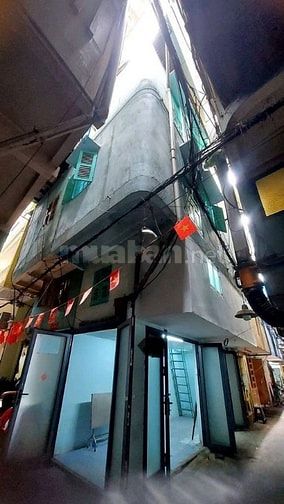 CHO THUÊ NHÀ MT ĐƯỜNG HOÀNG SA, P.TÂN ĐỊNH, Q.1 15TR