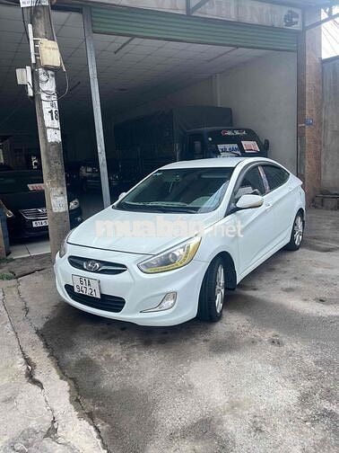 Hyundai Accent 2013 Số sàn Trắng