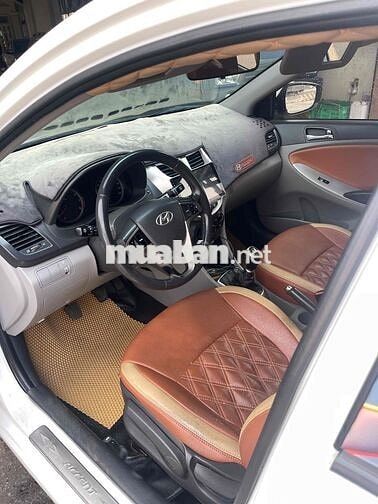 Hyundai Accent 2013 Số sàn Trắng