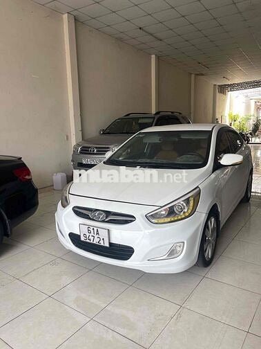 Hyundai Accent 2013 Số sàn Trắng