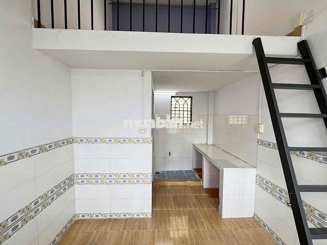 PHÒNG TRỌ GIÁ RẺ, GÁC CAO, THOÁNG MÁT, GẦN KCX TÂN THUẬN, UFM