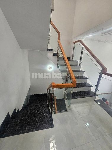 Giảm mạnh bán nhanh nhà 3 lầu khu VIP Bình Tân giá 5.55 tỷ